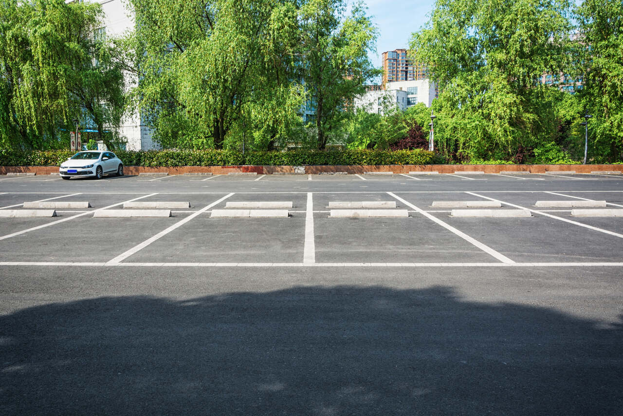 Czym są systemy parkingowe i dlaczego warto w nie inwestować?